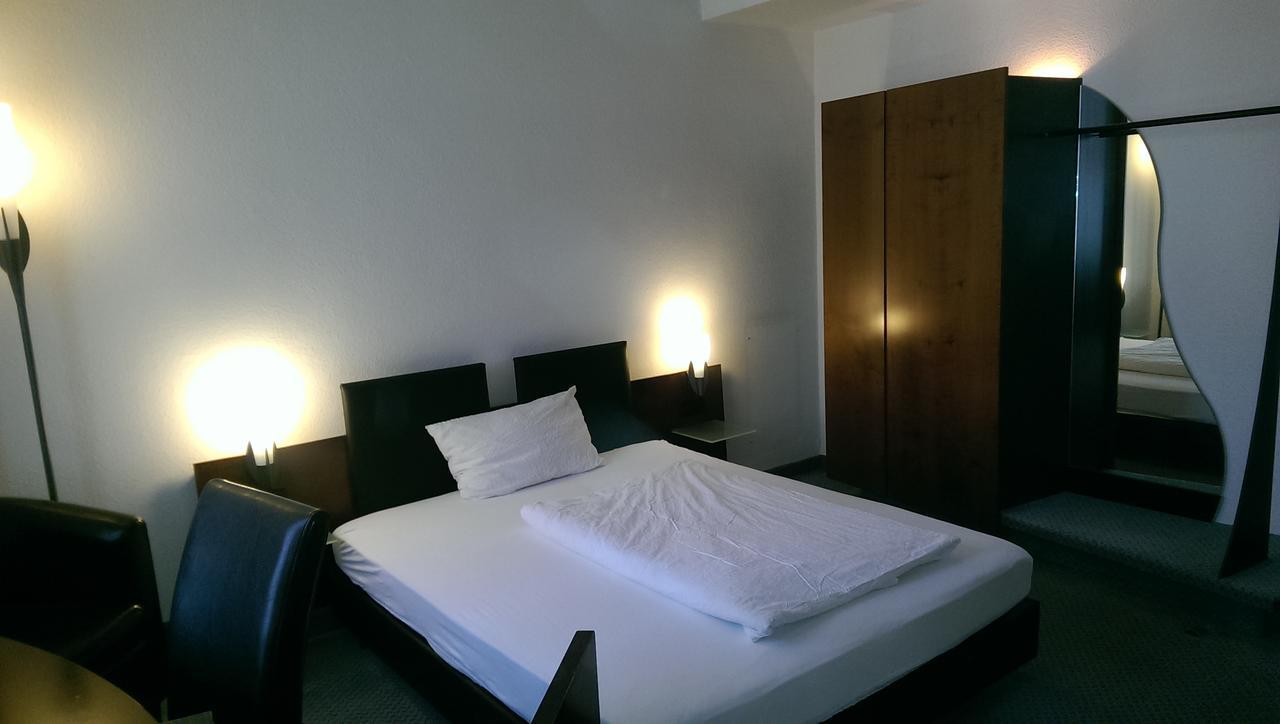 Sweet Dream Hostel & Pension - Self Check-In Güstrow Exterior foto