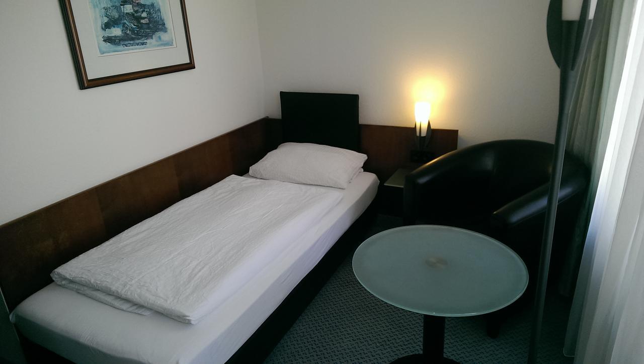 Sweet Dream Hostel & Pension - Self Check-In Güstrow Exterior foto