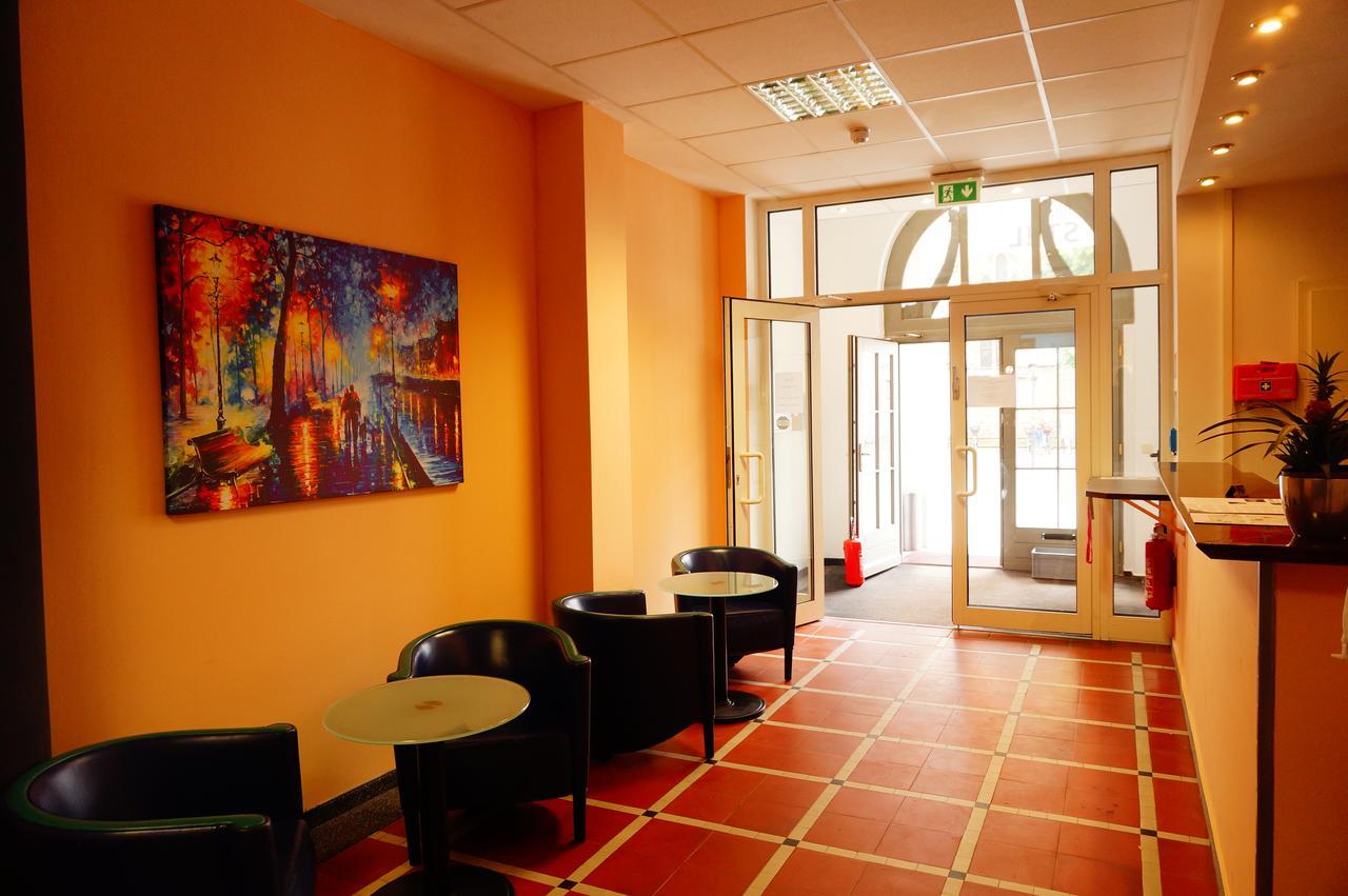 Sweet Dream Hostel & Pension - Self Check-In Güstrow Exterior foto